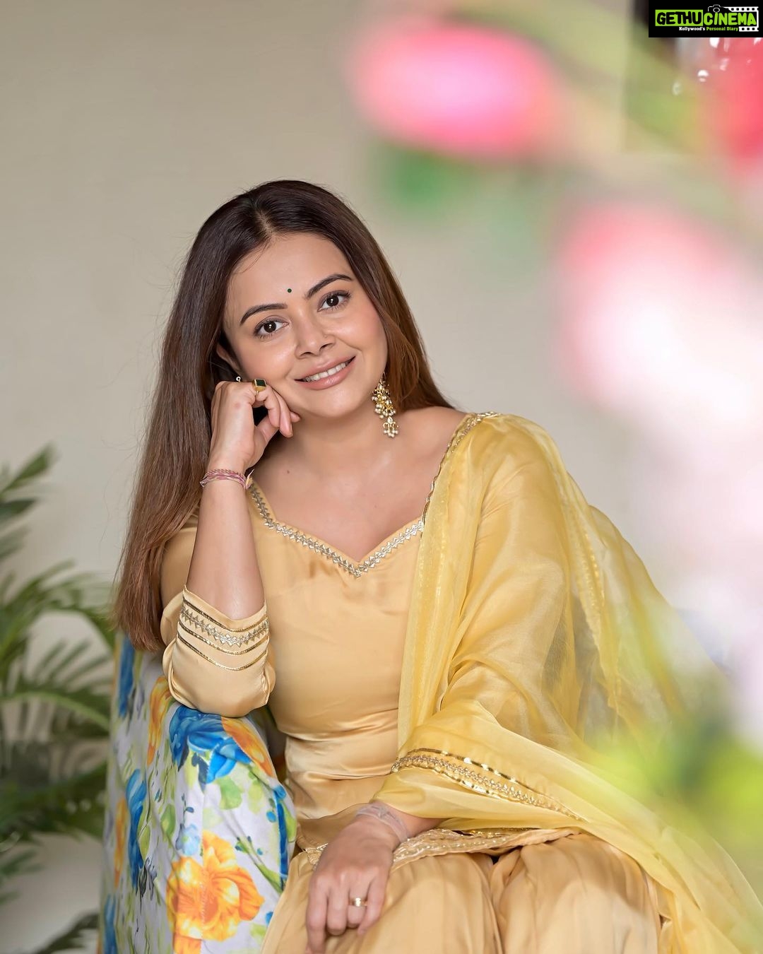 Devoleena Bhattacharjee Instagram - This Senorita needs a margarita 😀😍🧿 . . . . Makeup & hair - @makeup_by__shraddha Clicked by - @fashion_btphotography Outfit: @lavanyathelabel Styling: @styling.your.soul Brand pr: @socialpinnaclepr #devoleena Mumbai - मुंबई
