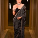 Devoleena Bhattacharjee Instagram - Me and my never ending Saree love. ❤️🖤 . . . . . Makeup & Hair : @makeup_by__shraddha Photography by : @fashion_btphotography Saree by: @pariscreation7 Corset by: @the_simsstudio @seema_patel30 PR: @pr4ucommunications Jewels by: @rubans.in @oakpinionpr Styled by: @shikshabhansali_ #devoleena #devoinsaree #classic #blackowned Mumbai - मुंबई