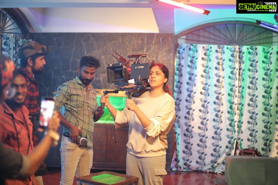 Dhanya Balakrishna Instagram - Be a lifelong student. Always be open to learning and learn with utmost humility 😇🤩🙏🏻🥰😁 #enjoyingmycraft