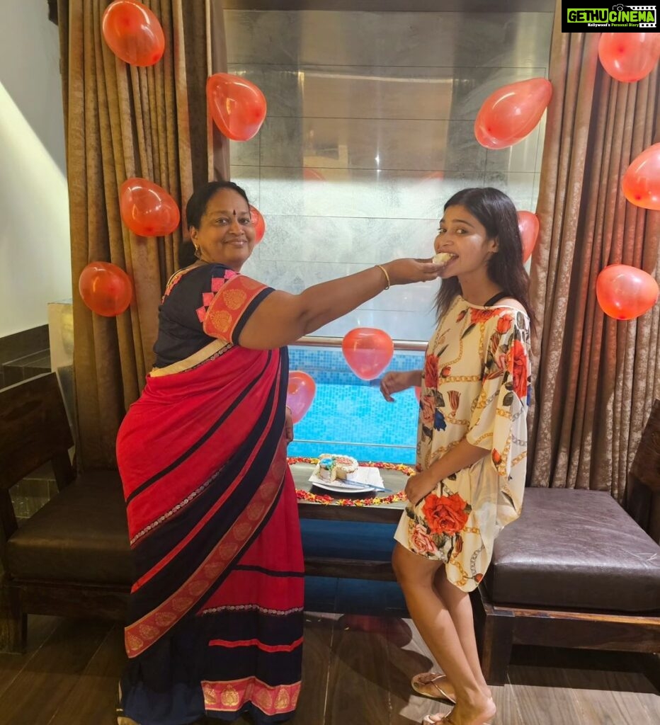 Dharsha Gupta Instagram - ❤️Thanku for such a lovely stay & lovely midnight bday celebration @hotelhaywizz @haywizzportblair @haywizzportblair8 and our @touronholidays for this wonderful trip ❤️ Havelock Island , Andaman and Nicobar Islands, India