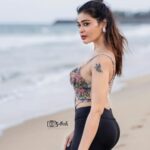 Dharsha Gupta Instagram – ❤️நீங்கள் எப்போதும் மகிழ்ச்சியாக இருக்கட்டும்! உங்கள் எதிரிகளுக்கு மிகப்பெரிய தண்டனை❤️
Pic- @sathish_photography49