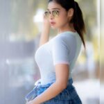 Dharsha Gupta Instagram - 🤍💙உன் மதிப்பை முடிவு செய்ய வேண்டியது நீ தான்.. உன்னை சுற்றி இருப்பவர்கள் அல்ல.!💙🤍 🤍💙Happy Weekend💙🤍 Pic- @camerasenthil @rrajeshananda