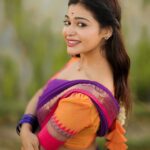 Dharsha Gupta Instagram - 🧡💜நீங்கள் இயற்கையை நெருங்கும்போது அதன் அழகை நீங்கள் ரசிப்பீர்கள்💜🧡 Costume- @ivalinmabia Pic- @dhanush__photography