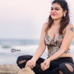 Dharsha Gupta Instagram – ❤️இந்த வாழ்க்கையில் ஒரே ஒரு மகிழ்ச்சி மட்டுமே உள்ளது, நேசிப்பதற்கும் நேசிக்கப்படுவதற்கும்❤️
Pic- @sathish_photography49