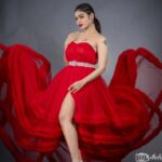 Dharsha Gupta Instagram - 🌹❤️Love and a red rose can't be hid❤️🌹 M&H- @murugeshmakeup_hair Costume- @sudhassignaturestudio Styled by- @sharmi_nandha Pic- @sathish_photography49 Location- @arangaa.space