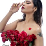 Dharsha Gupta Instagram - ❤️Happy Valentine's Day❤️ ❤️Luvvvvvvvb Uuuuuuuuu, who's ready to accept my Luvvvvvvvv❤️ M&H- @murugeshmakeup_hair Styling- @sen_smily_girl Decor- @grandsha_events Assi- @sharmi_nandha Pic- @sathish_photography49 Location- @arangaa.space