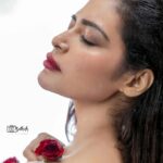 Dharsha Gupta Instagram - ❤️Happy Valentine's Day❤️ ❤️Luvvvvvvvb Uuuuuuuuu, who's ready to accept my Luvvvvvvvv❤️ M&H- @murugeshmakeup_hair Styling- @sen_smily_girl Decor- @grandsha_events Assi- @sharmi_nandha Pic- @sathish_photography49 Location- @arangaa.space