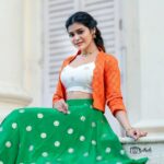 Dharsha Gupta Instagram - 🇮🇳 தேசத்தில் அன்பும் அமைதியும் நிறைந்து வழியட்டும் அனைவருக்கும் இனிய குடியரசு தின நல்வாழ்த்துக்கள்🇮🇳 Hairstylist- @seldonartistry Costume- @sudhassignaturestudio Jewelry- @new_ideas_fashions Pic- @sathish_photography49