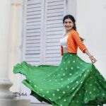 Dharsha Gupta Instagram - 🇮🇳 தேசத்தில் அன்பும் அமைதியும் நிறைந்து வழியட்டும் அனைவருக்கும் இனிய குடியரசு தின நல்வாழ்த்துக்கள்🇮🇳 Hairstylist- @seldonartistry Costume- @sudhassignaturestudio Jewelry- @new_ideas_fashions Pic- @sathish_photography49