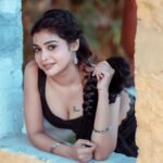 Dharsha Gupta Instagram – 🖤Happy Sunday🖤
Hairstylist- @sri_bridal_artistry 
Costume- @sudhassignaturestudio 
Pic- @raj_isaac_photography 
Location- @sodcoimbatore