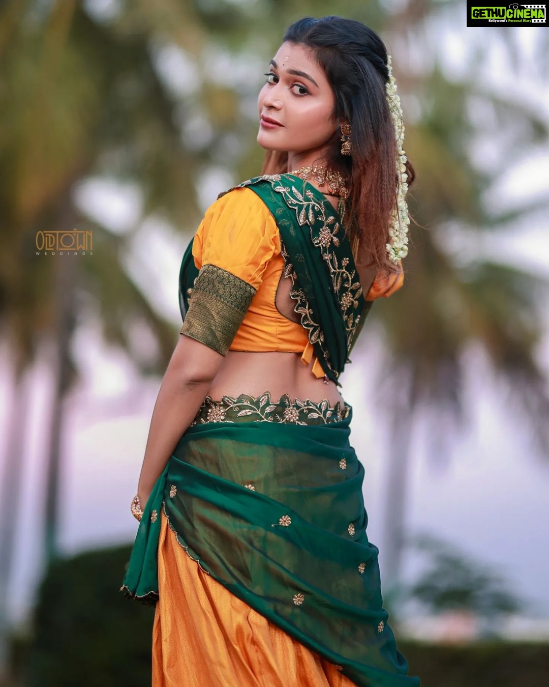 Dharsha Gupta Instagram - 🪔அன்பு பொங்க ஆசை பொங்க இன்பம் பொங்க இனிமை பொங்க என்றும் உங்கள் வீட்டில் மகிழ்ச்சி பொங்க பொங்கலோ பொங்கல் வாழ்த்துக்கள்🪔 Makeup- @abi_makeup_artist Hairstylist- @sri_bridal_artistry Costume- @aks_le_couturier Jewelry- @rani_bridals_coimbatore Pic- @oldtown_weddings Pic edit- @thejan__ Location- @theespottclub