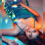 Dharsha Gupta Instagram – 🌟 கவலைகள் கரையட்டும். துன்பங்கள் தொலையட்டும். கடந்தவை அனைத்தும் மறைந்து‌. எண்ணங்கள் ஒளிரட்டும். வாழ்க்கை பல வண்ணங்களாக மாறட்டும். புன்னகை பூக்கட்டும். புது வருடத்தில் இல்லத்தில் இன்பம் பெருகட்டும். இனிய புத்தாண்டு நல்வாழ்த்துக்கள்🌟 
🌟Happy newyear my chellakutties🌟 
M&H- @murugeshmakeup_hair
Pic- @storiesbypreetham