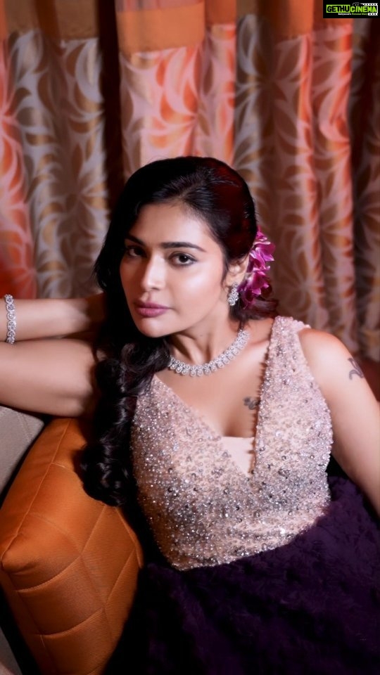 Dharsha Gupta Instagram - ππ€π M&H - @tint_pro_artistry @rooba_hairstylist Sleeve designer- @afabricblaze Costume & jewelry- @rentyourfashion_ryf Vc- @riche_rich_1 @shutterbugstudiossalem Salem, Tamilnadu