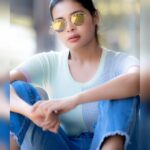 Dharsha Gupta Instagram - 🤍💙உன் மதிப்பை முடிவு செய்ய வேண்டியது நீ தான்.. உன்னை சுற்றி இருப்பவர்கள் அல்ல.!💙🤍 🤍💙Happy Weekend💙🤍 Pic- @camerasenthil @rrajeshananda
