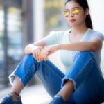 Dharsha Gupta Instagram - 🤍💙உன் மதிப்பை முடிவு செய்ய வேண்டியது நீ தான்.. உன்னை சுற்றி இருப்பவர்கள் அல்ல.!💙🤍 🤍💙Happy Weekend💙🤍 Pic- @camerasenthil @rrajeshananda