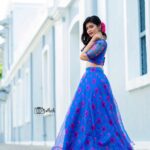 Dharsha Gupta Instagram – 💙🩷மகிழ்ச்சியான முகம்தான், எப்போதுமே அழகான முகம்🩷💙
M&H- @vinotha_makeupartist 
Costume- @envyra_fashion_designer 
Pic- @sathish_photography49 French Colony Pondicherry