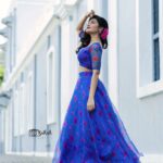 Dharsha Gupta Instagram – 💙🩷மகிழ்ச்சியான முகம்தான், எப்போதுமே அழகான முகம்🩷💙
M&H- @vinotha_makeupartist 
Costume- @envyra_fashion_designer 
Pic- @sathish_photography49 French Colony Pondicherry