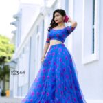 Dharsha Gupta Instagram – 💙🩷மகிழ்ச்சியான முகம்தான், எப்போதுமே அழகான முகம்🩷💙
M&H- @vinotha_makeupartist 
Costume- @envyra_fashion_designer 
Pic- @sathish_photography49 French Colony Pondicherry