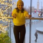 Dhivyadharshini Instagram - Chumma appo appo light ah anganga road la aaduven, adhu onna koorthu oru music pota set ayruchu oru reel ah? Seri yean chuma viduvanenu post poten avlodan 3 cities la adunadhu london, alberobello, Florence while filming something exciting for @gtholidays.in #ddneelakandan #dancereels #ddreels #ddstyles