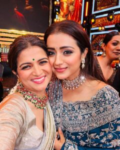 Dhivyadharshini Instagram - Some evenings are unforgettable 
#ps2 audio launch once again thnk you for the opportunity Mani sir n @suhasinihasan mam and Subash anna @lyca_productions and evrybody who took time to msg me after watching it in @suntv n @sunnxt 
Ps: they don’t need introduction and I love and respect them so much 

#ddneelakandan #trishakrishnan #aishwaryarai #manirathnam #ps2 #dhivyadharshini