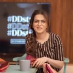 Dhivyadharshini Instagram - Idhoooo #ddstyles saree part 2 Hope u love this one too ❤️ #ddstyles #ddneelakandan #Dhivyadharshini #fashion #saree #styling #ddreels