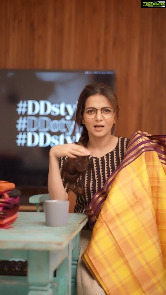 Dhivyadharshini Instagram - Neengal ketavai sooooooo SAREESSSSS in #ddstyles Part 1 series now Few hours part 2 ok ? #ddstyles #ddneelakandan #dhivyadharshini #ddsarees #fashion #styling