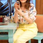 Dhivyadharshini Instagram - Helllllooooo #ddstyles la iniku #PERFUMES Enjoy panuveenganu namburen Pathutu solunga #ddreels #ddneelakandan #luxury #perfumes