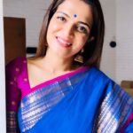 Dhivyadharshini Instagram - Sunday in a Saree @studiovirupa #ddreels #ddsaree #dd #sunlight #cottonsaree #ddneelakandan #dhivyadharshini #fashion #styling