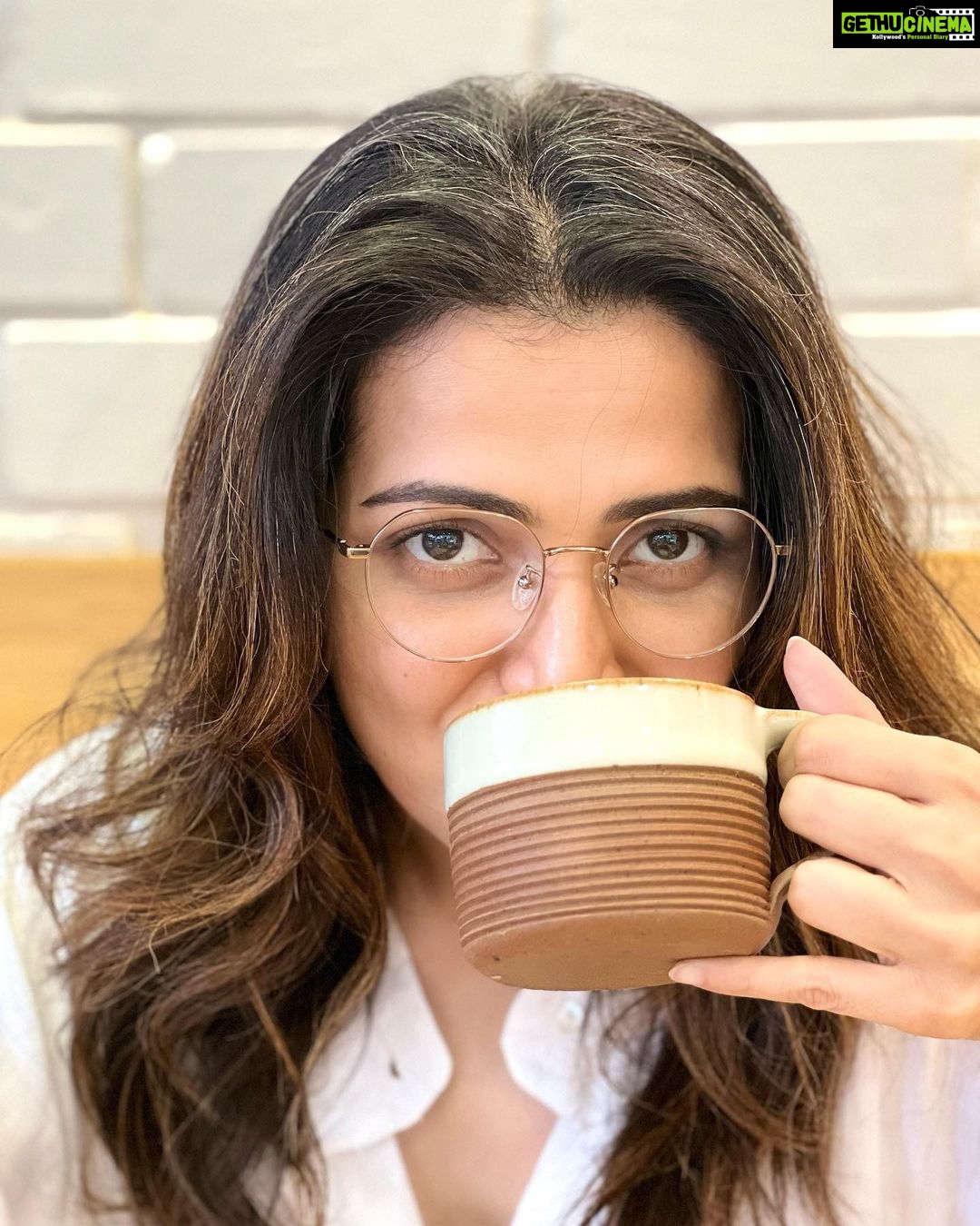 Dhivyadharshini Instagram - Beware these glasses can see through 🐂💩
