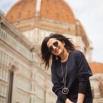 Dhivyadharshini Instagram – Florence (Italy) city of geniuses ❤️
You will be lost in the architectural wonder of this city and it’s scenic beauty 
Great suggestion by @gtholidays.in 

Clicked by @georgesimon_m 

#ddneelakandan #ddstyles #fashion #travel #tourism #italy #florence #gtholidays Firenze, Florence, Italy