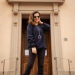 Dhivyadharshini Instagram - Florence (Italy) city of geniuses ❤️ You will be lost in the architectural wonder of this city and it’s scenic beauty Great suggestion by @gtholidays.in Clicked by @georgesimon_m #ddneelakandan #ddstyles #fashion #travel #tourism #italy #florence #gtholidays Firenze, Florence, Italy