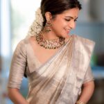 Dhivyadharshini Instagram - Ponniyin Selvan 2 audio launch look Thnk you God 🧿 Thnks @lyca_productions Subash anna @madrastalkies Mani sir and @suntv for this opportunity Some spl pics coming soon 🥹 Styling @shakthi_pradeep superb shakthi 🤗 Nose stud @bronzerbridaljewellery Bangles @fineshinejewels Make up @makeupibrahim Hair @hairstylists_vijayaraghavan Stunning photos @camerasenthil sir #ddstyles #ddneelakandan #ps2 #styling #saree #silksaree #fashion