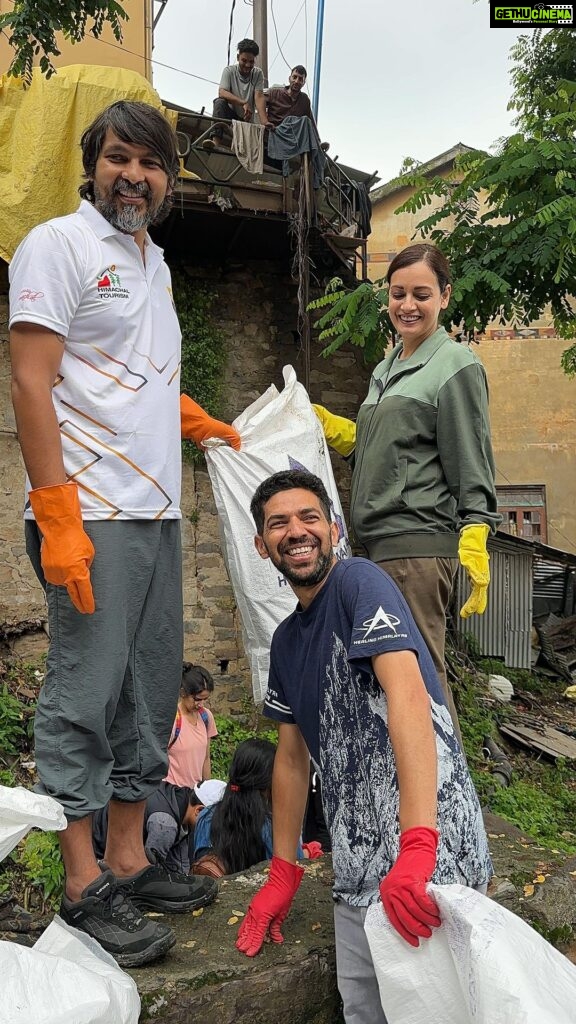Dia Mirza Instagram - Spent Sunday in Shimla with @healinghimalayas and @pradeep_sangwan_ as a part of #स्वर्णिमहिमालय 🦋 On the 5th of June we made a pledge to mobilise communities across the state of #HimachalPradesh to #BeatPlasticPollution. Yesterday we witnessed the participation of almost 10,000 volunteers across #HimachalPradesh 🕊️ Let’s keep up this amazing work and hold ourselves responsible for the waste around us. Civic bodies, government and policy makers will be motivated by our commitment to #BeatPlasticPollution 🙌🏼💙🌏 Thank you to all who took part and have pledged their continued support @himpolice @wastewarriors @antf_hp @dhauladharcleaners @snowvalleychhatrariwarriors @ngo.helping.hands @sunil__dogra @racshimlamidtown @_zebz__ @the___lost_soul @sandeep_bodh01 @r.p_negi_yullam 🐯🐯🐯 #SDGs #ForPeopleForPlanet #HealingHimalayas #ForNature Thank you @iamsaltpetre 💚 Shimla,himachal Pradesh