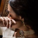 Dia Mirza Instagram - “bol ki lab āzād haiñ tere bol zabāñ ab tak terī hai terā sutvāñ jism hai terā bol ki jaañ ab tak terī hai dekh ki āhan-gar kī dukāñ meñ tund haiñ sho.ale surḳh hai aahan khulne lage qufloñ ke dahāne phailā har ik zanjīr kā dāman bol ye thoḌā vaqt bahut hai jism o zabāñ kī maut se pahle bol ki sach zinda hai ab tak bol jo kuchh kahnā hai kah le “ - Faiz Ahmed Faiz For #68thFilmfareAwards @filmfare Styled by @theiatekchandaney Saree by @raw_mango Jewellery by @mayasanghavijewels Hair by @tejisinghofficial Managed by @shruti8711 @exceedentertainment Photos by @daksh_hemdev Creative by @freishia #SustainableClothing #VocalForLocal #MadeInIndia #Saree #HandCraftedInIndia #VintageStyle #ForeverClothing