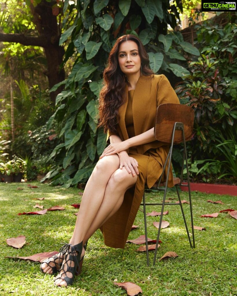 Dia Mirza Instagram - “Seek the wisdom that will untie your knot. Seek the path that demands your whole being.” - Rumi #WednesdayWisdom Outfit @ampmfashions Styled by @theiatekchandaney Assisted by @jia.chauhan Make Up @inherchair Hair by @tejisinghofficial Managed by @exceedentertainment @shruti8711 Photo by @abheetgidwani #SustainableClothing #VocalForLocal #MadeInIndia Bandra World of Storytellers