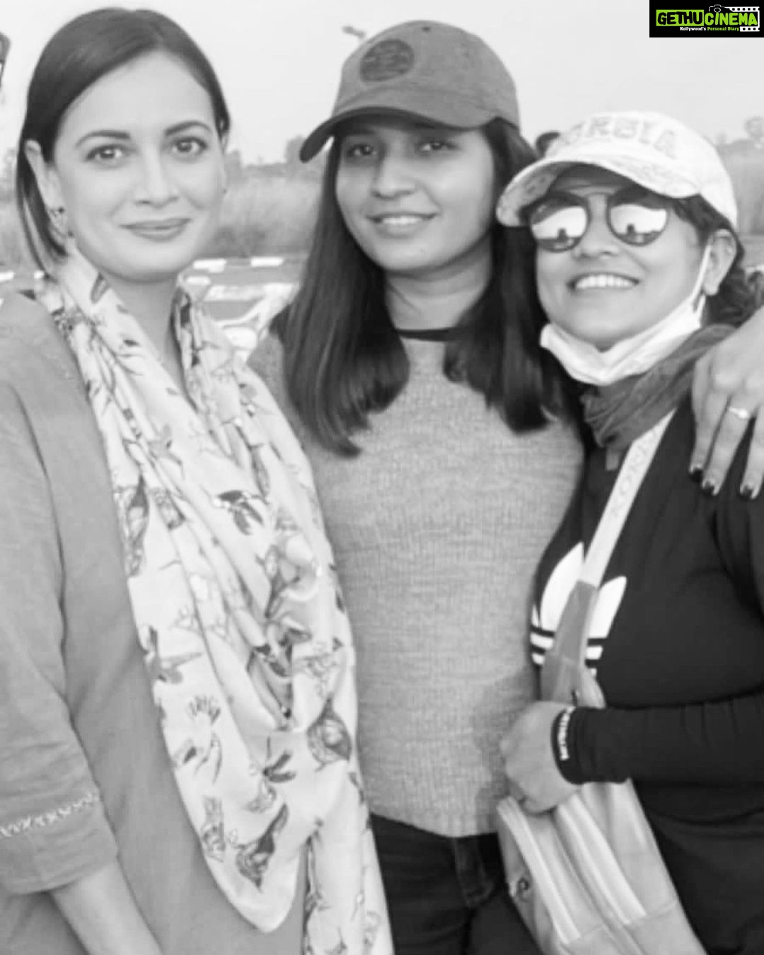 Dia Mirza Instagram - Bheed woh aaina hain jo humko apne wajood se milata hain. Ummeed hain sab apne wajood se milne aaenge 🕊️❤️🙏🏻 Thank you @anubhavsinhaa for your VOICE. May it be seen, heard and felt ❤️🙌🏼 @saaumyaaaa and Sonali you both are gems! More power to you both. Thank you @castingchhabra for believing in me and entrusting me with this part 🙏🏻 Thank you @rajkummar_rao, @bhumipednekar @ashutosh_ramnarayan @kkamra @virendrasaxenna07 #AdityaSrivastava @sushilpandeyofficial @karanpandittoday for the wonderful time working with each of you ❤️ You are so special. @idhar_se_photo and @vikhyaatsareen you are champs 🐯 Thank you @sagarrshirgaonkar, Habib, Rii, Meera and team @benarasmediaworks for making each day at work so special. @atanumukherjee #anitakushwaha @nikhil_kovale @mangeshdhakde @studio_vishakha @mua_kritika shijil_p_nair @shakeelazmiofficial @drsagargeetkar @anuraag_psychaea @riyaz_shaikh_actiondirector #manishtyagi @makarandsurte @tinu4444 #amitmalviya The most incredible team ❤️🙌🏼 Thank you @shraddhamishra8 for giving me strength to be at work so soon after my son was born. As new mothers we held each other close and knew what it means to us to be at work ❤️🦋 Thank you @deepalid10 for keeping it real and happy off camera. @shyam_sahoo17 aap hamesha itna achha khayaal rakhte hain sabka 🙏🏻 thank you! #Bheed in Cinemas today.