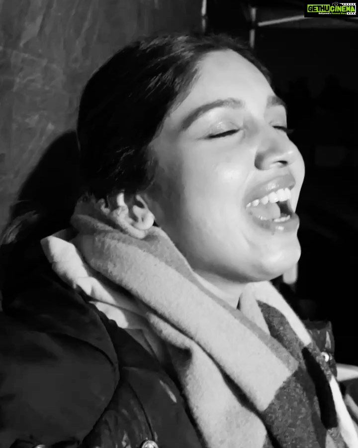 Dia Mirza Instagram - Bheed woh aaina hain jo humko apne wajood se milata hain. Ummeed hain sab apne wajood se milne aaenge 🕊️❤️🙏🏻 Thank you @anubhavsinhaa for your VOICE. May it be seen, heard and felt ❤️🙌🏼 @saaumyaaaa and Sonali you both are gems! More power to you both. Thank you @castingchhabra for believing in me and entrusting me with this part 🙏🏻 Thank you @rajkummar_rao, @bhumipednekar @ashutosh_ramnarayan @kkamra @virendrasaxenna07 #AdityaSrivastava @sushilpandeyofficial @karanpandittoday for the wonderful time working with each of you ❤️ You are so special. @idhar_se_photo and @vikhyaatsareen you are champs 🐯 Thank you @sagarrshirgaonkar, Habib, Rii, Meera and team @benarasmediaworks for making each day at work so special. @atanumukherjee #anitakushwaha @nikhil_kovale @mangeshdhakde @studio_vishakha @mua_kritika shijil_p_nair @shakeelazmiofficial @drsagargeetkar @anuraag_psychaea @riyaz_shaikh_actiondirector #manishtyagi @makarandsurte @tinu4444 #amitmalviya The most incredible team ❤️🙌🏼 Thank you @shraddhamishra8 for giving me strength to be at work so soon after my son was born. As new mothers we held each other close and knew what it means to us to be at work ❤️🦋 Thank you @deepalid10 for keeping it real and happy off camera. @shyam_sahoo17 aap hamesha itna achha khayaal rakhte hain sabka 🙏🏻 thank you! #Bheed in Cinemas today.