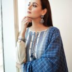 Dia Mirza Instagram - #BheedInCinemasMarch24 Promotions for #Bheed in this beautiful handcrafted @anitadongre #grassroots outfit 💙 The Bhujodi weave is a time-honoured technique displayed beautifully on the Soha kurta set. With its intricate thread accents, it's the most elegant way to enhance your celebrations. And it has pockets 🌏 Styled by @theiatekchandaney MUH by @shraddhamishra8 Photos by @shivamguptaphotography Managed by @shruti8711 @exceedentertainment India