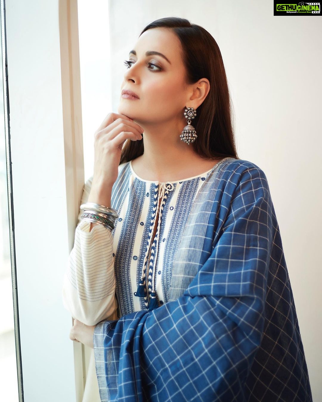 Dia Mirza Instagram - #BheedInCinemasMarch24 Promotions for #Bheed in this beautiful handcrafted @anitadongre #grassroots outfit π The Bhujodi weave is a time-honoured technique displayed beautifully on the Soha kurta set. With its intricate thread accents, it's the most elegant way to enhance your celebrations. And it has pockets π Styled by @theiatekchandaney MUH by @shraddhamishra8 Photos by @shivamguptaphotography Managed by @shruti8711 @exceedentertainment India