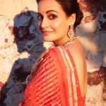 Dia Mirza Instagram - #BheedInCinemasMarch24 Promotions for #Bheed in this hand crafted @anavila_m saree 😍 “Boond being an integral part of prints and pattern of dabu block prints. This is a new interpretation of the circle as a motif seen in flowers, stars, rain drops, grains and many other daily life objects. These little circles come together to form one of a kind pattern in Red, peach & ivory colors. The technique is double dabu.” Jewellery @silverstreakstore Styled by @theiatekchandaney MUH @shraddhamishra8 Photos by @shivamguptaphotography Managed by @shruti8711 @exceedentertainment #SustainableSaree #SustainableFashion #HandMadeInIndia #VocalForLocal