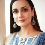 Dia Mirza Instagram - #BheedInCinemasMarch24 Promotions for #Bheed in this beautiful handcrafted @anitadongre #grassroots outfit 💙 The Bhujodi weave is a time-honoured technique displayed beautifully on the Soha kurta set. With its intricate thread accents, it's the most elegant way to enhance your celebrations. And it has pockets 🌏 Styled by @theiatekchandaney MUH by @shraddhamishra8 Photos by @shivamguptaphotography Managed by @shruti8711 @exceedentertainment India