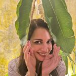 Dia Mirza Instagram – Mood 💚💫
📸 @vaibhav.rekhi Bandra World of Storytellers