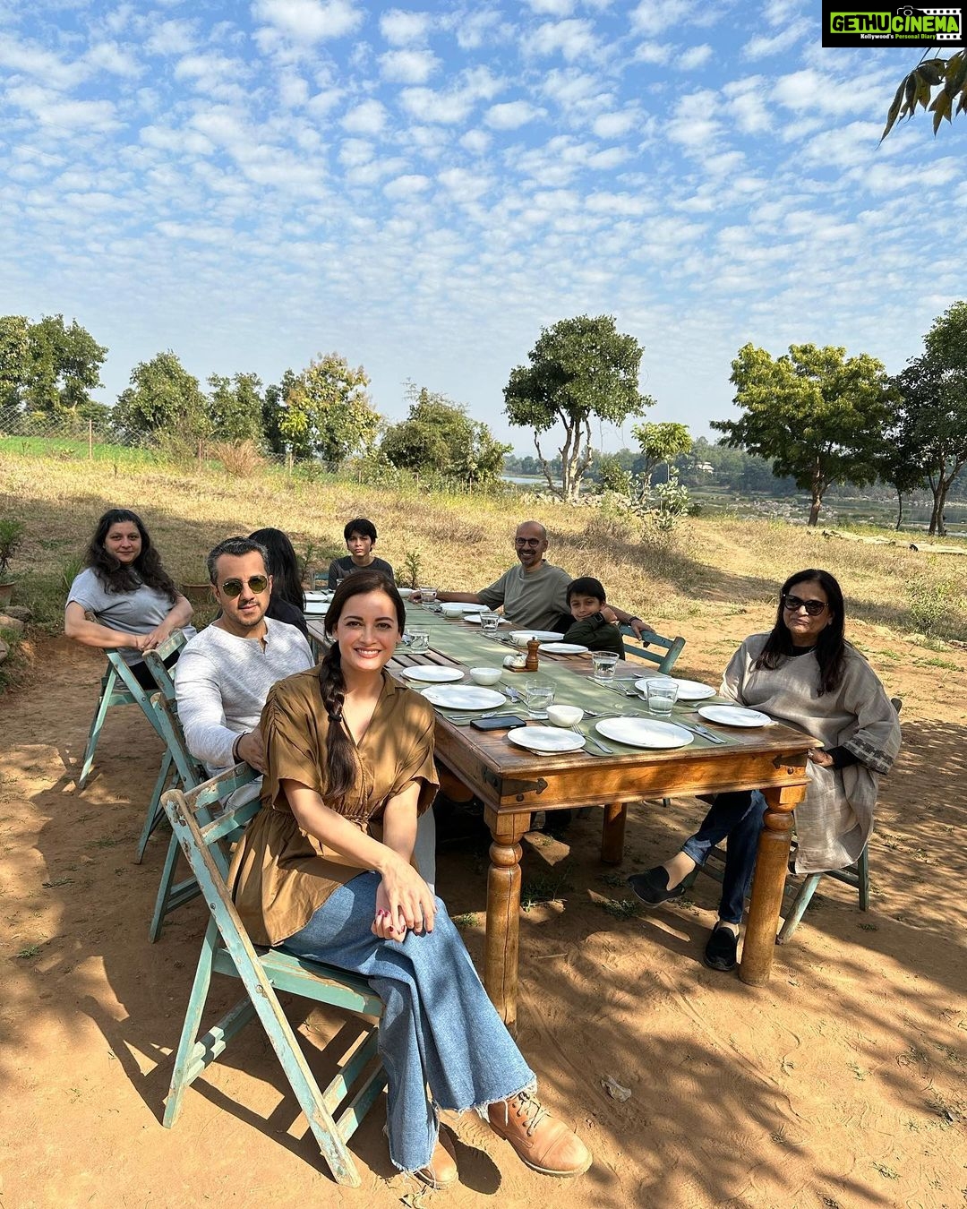 Dia Mirza Instagram - Part 1: We couldnβt have asked for a better year end! Going into the wild with those i love the most. Best best best time. Thank you Joanna and Raghu for giving us a memorable time in the wild @saraiattoria ππ―π³ We carry back with us deep and abiding impressions. The kids had the time of their lives! We will keep coming back π³π¦π Thank you #2022! You were kind and generous ππ»π» #InToTheWild #ForNature #LastPostOf2022 #SunsetKeDiVane @vaibhav.rekhi @deepamirza @theiatekchandaney @many_mumbais The Sarai at Toria