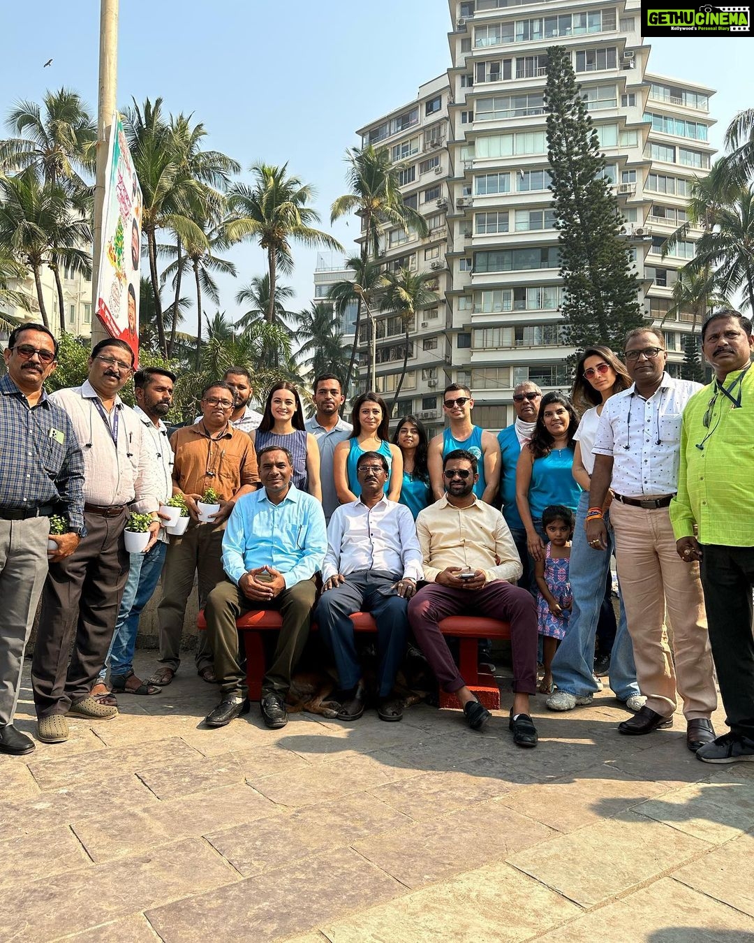 Dia Mirza Instagram - This morning was so special! I had the honour to inaugurate along with @pragyakapoor_ these benches made from 36000kgs of illegally dumped construction debris at carter beach collected by @cartercleanup over 75 weeks of clean up! A great example of citizen action to improve our environment and #CleanSeas #BeatPollution and also a perfect example of creating value from waste ππΌ The good work by this amazing citizen group @haroldf1234 @ashwin_malwade @freishia @agwl_nupur @maansiahuja will continue and everyone is welcome to join ππ― Thank you @my_bmc H Ward for all your help in facilitating this process ππ» and thank you @refillable.india for supporting this work π» #SDGs #GlobalGoals #CitizenAction #CircularEconomy #Recycle Carter Road Beach, Mumbai, India