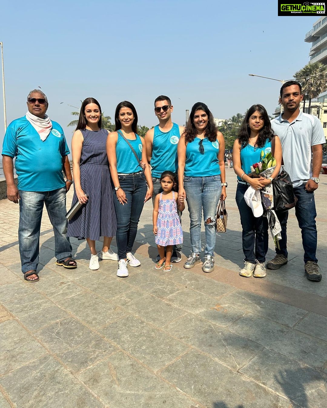 Dia Mirza Instagram - This morning was so special! I had the honour to inaugurate along with @pragyakapoor_ these benches made from 36000kgs of illegally dumped construction debris at carter beach collected by @cartercleanup over 75 weeks of clean up! A great example of citizen action to improve our environment and #CleanSeas #BeatPollution and also a perfect example of creating value from waste ππΌ The good work by this amazing citizen group @haroldf1234 @ashwin_malwade @freishia @agwl_nupur @maansiahuja will continue and everyone is welcome to join ππ― Thank you @my_bmc H Ward for all your help in facilitating this process ππ» and thank you @refillable.india for supporting this work π» #SDGs #GlobalGoals #CitizenAction #CircularEconomy #Recycle Carter Road Beach, Mumbai, India