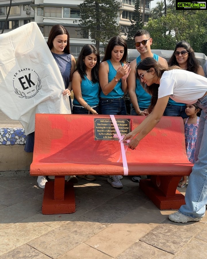 Dia Mirza Instagram - This morning was so special! I had the honour to inaugurate along with @pragyakapoor_ these benches made from 36000kgs of illegally dumped construction debris at carter beach collected by @cartercleanup over 75 weeks of clean up! A great example of citizen action to improve our environment and #CleanSeas #BeatPollution and also a perfect example of creating value from waste 🙌🏼 The good work by this amazing citizen group @haroldf1234 @ashwin_malwade @freishia @agwl_nupur @maansiahuja will continue and everyone is welcome to join 🌏🐯 Thank you @my_bmc H Ward for all your help in facilitating this process 🙏🏻 and thank you @refillable.india for supporting this work 🌻 #SDGs #GlobalGoals #CitizenAction #CircularEconomy #Recycle Carter Road Beach, Mumbai, India