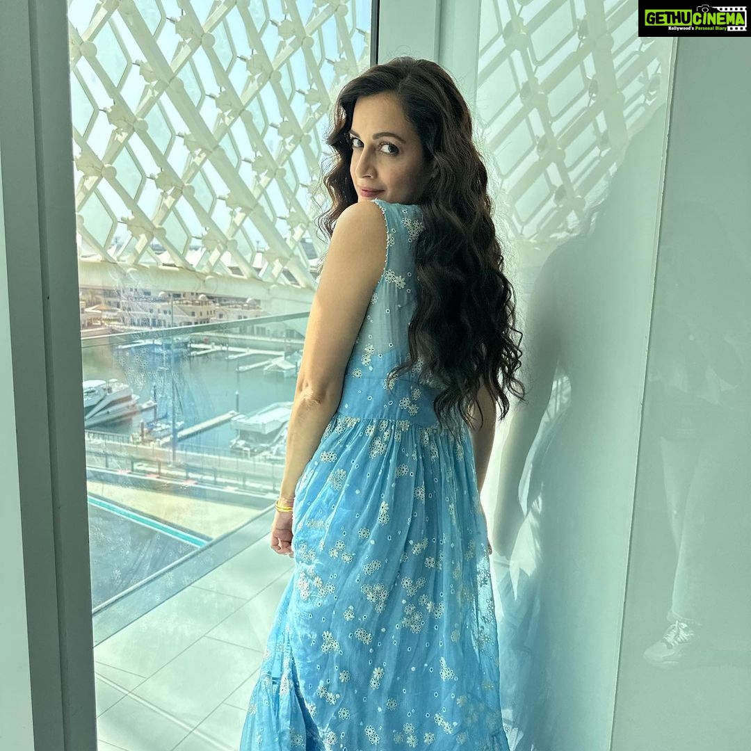 Dia Mirza Instagram - Attended a #IIFAAwards2023 @iifa press call to talk about the need to #BeatPlasticPollution and the opportunity to highlight the #SustainableDevelopmentGoals. Thank you to members of the press for giving us your time and attention 🙏🏻💚 Thank you @shombi.sharp for doing this with me 🙏🏻 Thank you @iifa for using your platform to help make a difference 🙌🏼 Outfit @ilovepero Shoes @melissashoesindia @sallyruchi HMU @shraddhamishra8 Styled by @theiatekchandaney #TravelingBottle #SDGs #ForPeopleForPlanet #ForNature @uninindia @unep @unsdgadvocates @timmins.andre @virafsarkari @sabbas_joseph Yas Island