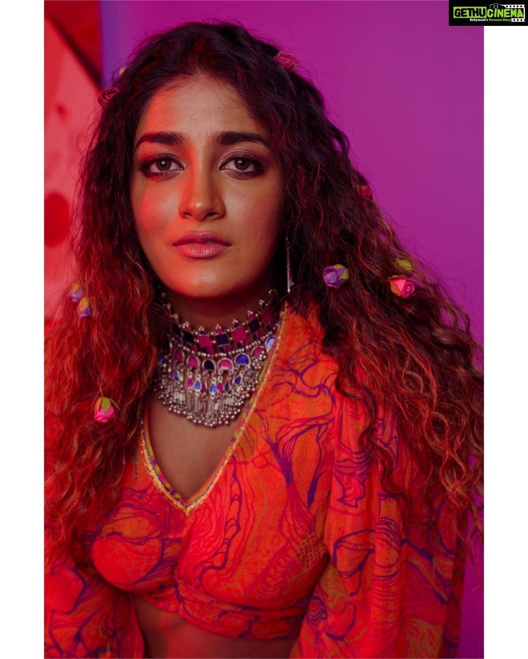 Dimple Hayathi Instagram - Red rose 🌹 #dimplehayathi
