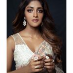 Dimple Hayathi Instagram – Believe you can and you are half way there . #dimplehayathi 
Clicked by – @shreyaksingh 
Makeup – @aruusmakeup 
Styled by – myself 🙈 with the help of @sandhya__sabbavarapu 
@manogna_gollapudi 
Blouse – @arka_by_divya_kanigalupula 
Jewellery – @theiajewellery_hyd