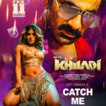 Dimple Hayathi Instagram – #CatchMe if you can 💥💃🥁
The High Voltage Explosion is Here 💣 https://youtu.be/OBi7juqApL4
#Khiladi
#KhiladiOnFeb11th
@RaviTeja_offl @ThisIsDSP @DimpleHayathi @Meenakshiioffl @sagar_singer @ShreeLyricist #KoneruSatyanarayana @AstudiosLLP @muralekrisshna @idhavish #dimplehayathi